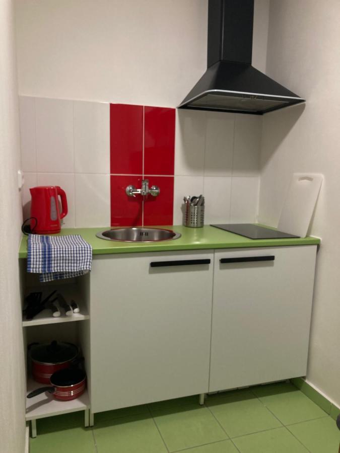 Capsule Hostel Zizkov Tower Praga Zewnętrze zdjęcie