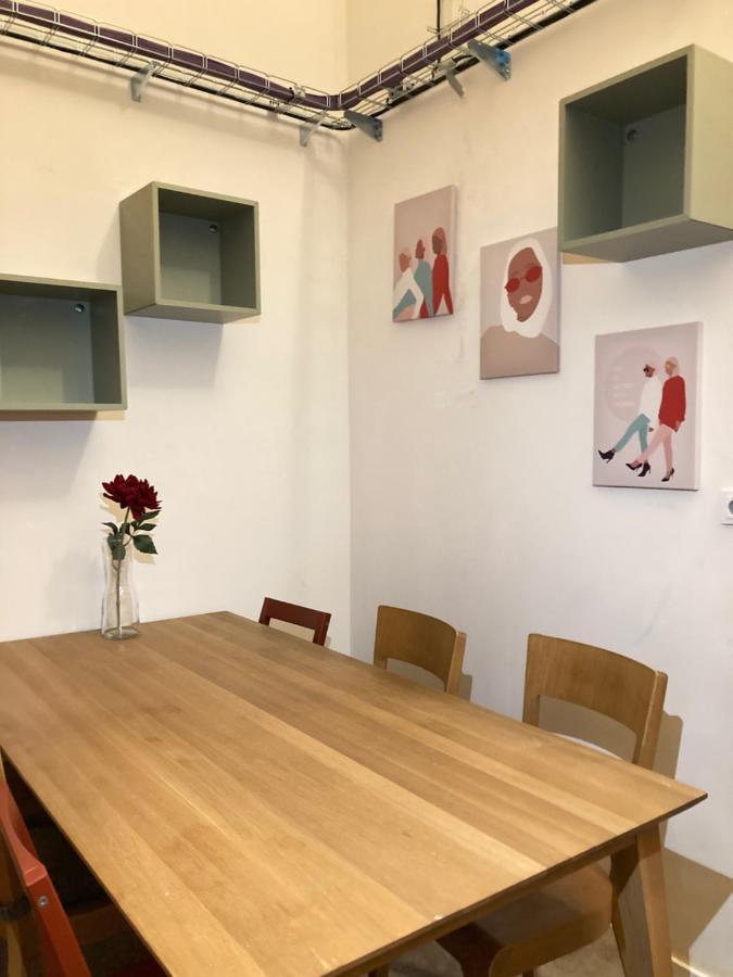 Capsule Hostel Zizkov Tower Praga Zewnętrze zdjęcie
