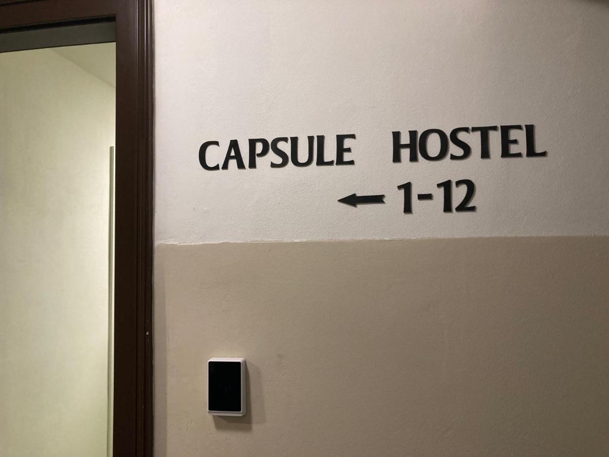Capsule Hostel Zizkov Tower Praga Zewnętrze zdjęcie