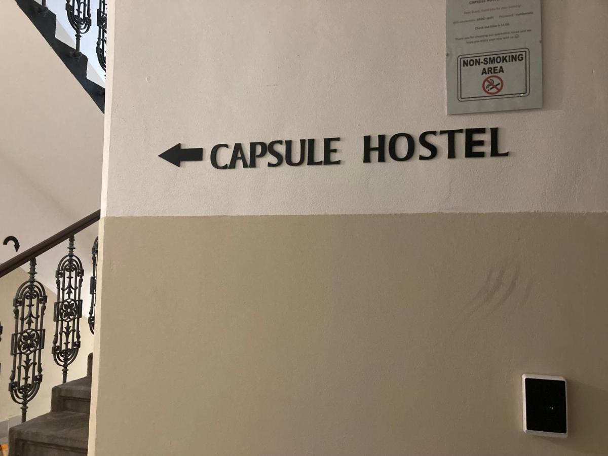 Capsule Hostel Zizkov Tower Praga Zewnętrze zdjęcie